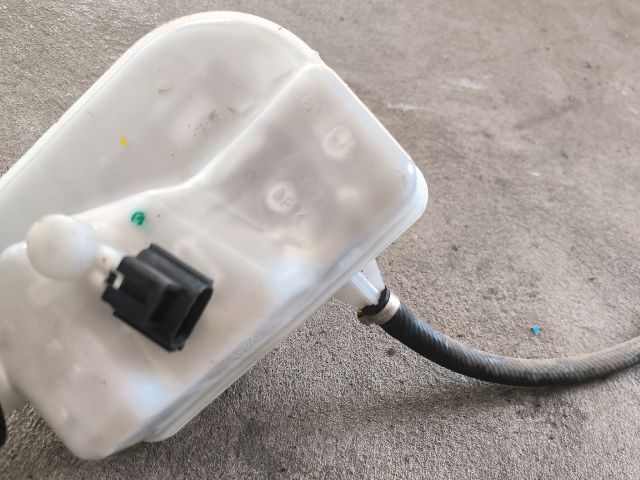 bontott FORD TRANSIT Fékfolyadék Tartály