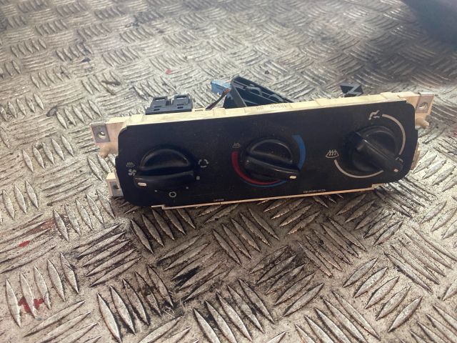 bontott FORD TRANSIT Fűtéskapcsoló (Nem klímás)