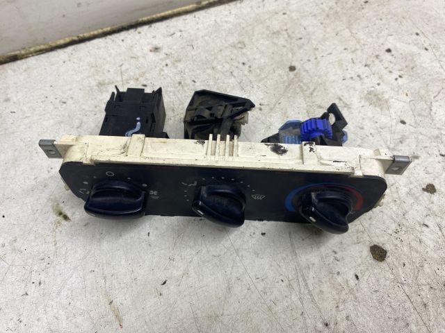 bontott FORD TRANSIT Fűtéskapcsoló (Nem klímás)