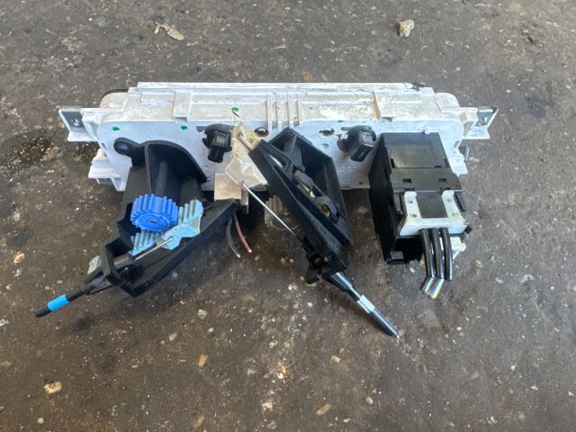 bontott FORD TRANSIT Fűtéskapcsoló (Nem klímás)