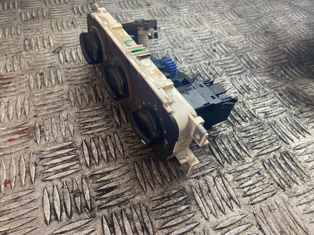 bontott FORD TRANSIT Fűtéskapcsoló (Nem klímás)