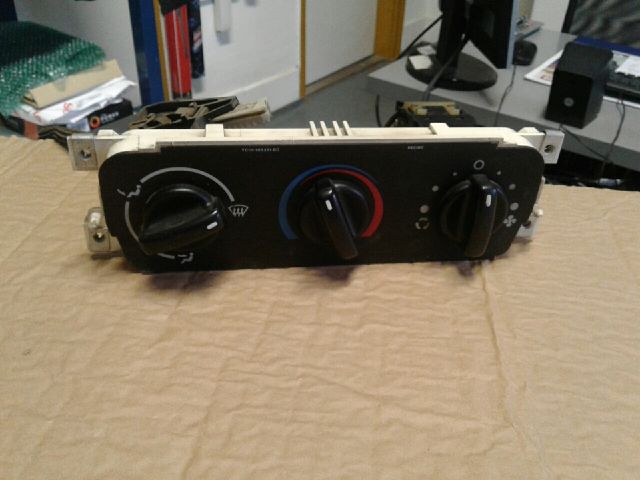 bontott FORD TRANSIT Fűtéskapcsoló (Nem klímás)