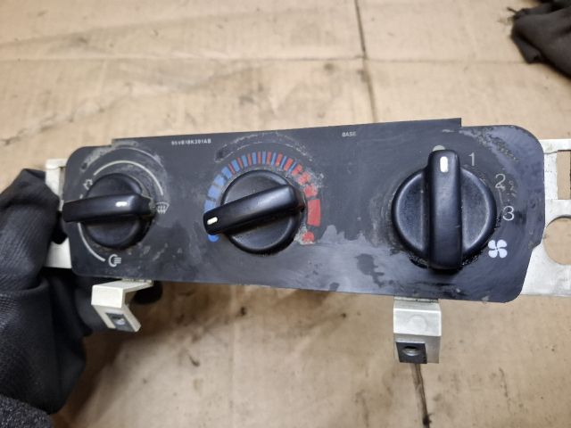 bontott FORD TRANSIT Fűtéskapcsoló (Nem klímás)