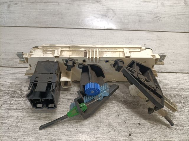 bontott FORD TRANSIT Fűtéskapcsoló (Nem klímás)