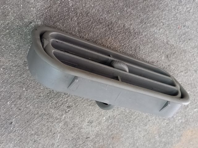 bontott FORD TRANSIT Hátsó középső Szellőző