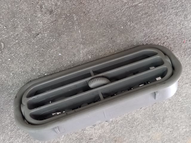 bontott FORD TRANSIT Hátsó középső Szellőző