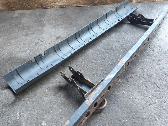 bontott FORD TRANSIT Hátsó Lökhárító Merevítő (Fém)