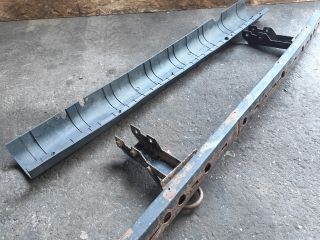 bontott FORD TRANSIT Hátsó Lökhárító Merevítő (Fém)