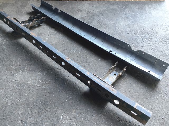 bontott FORD TRANSIT Hátsó Lökhárító Merevítő (Fém)