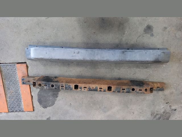 bontott FORD TRANSIT Hátsó Lökhárító Merevítő (Fém)