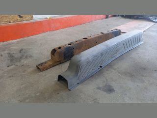 bontott FORD TRANSIT Hátsó Lökhárító Merevítő (Fém)