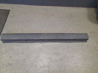 bontott FORD TRANSIT Hátsó Lökhárító (Üresen)