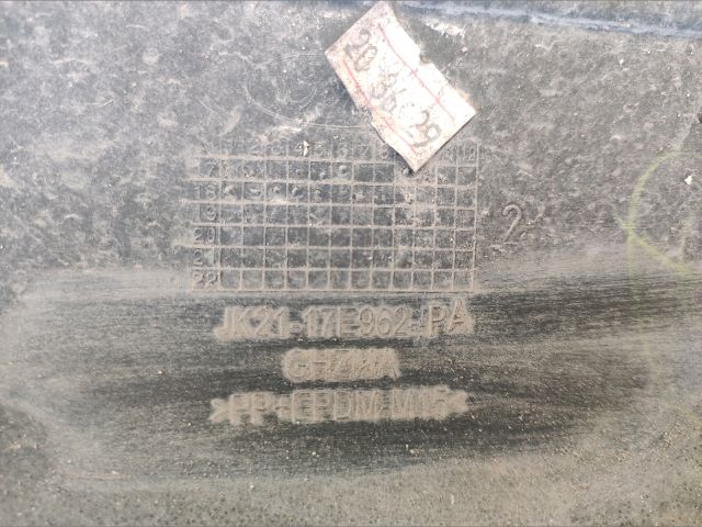 bontott FORD TRANSIT Hátsó Lökhárító (Üresen)