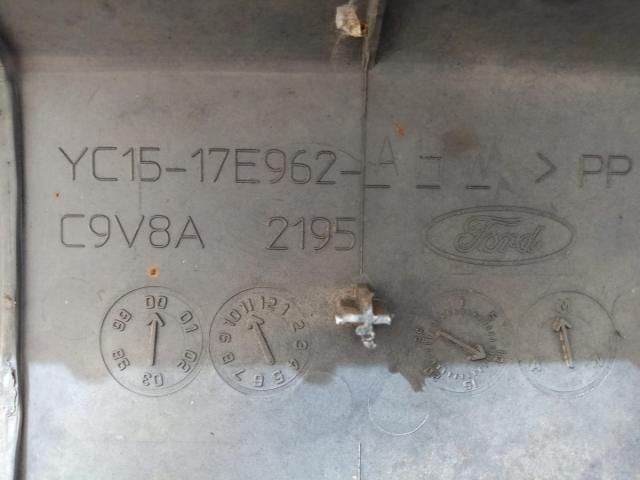 bontott FORD TRANSIT Hátsó Lökhárító (Üresen)