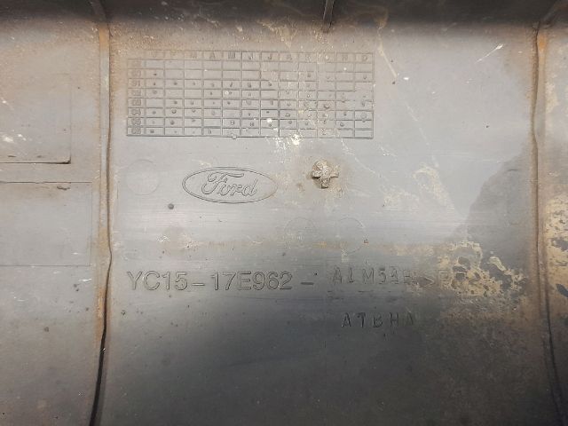 bontott FORD TRANSIT Hátsó Lökhárító (Üresen)