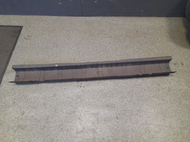 bontott FORD TRANSIT Hátsó Lökhárító (Üresen)