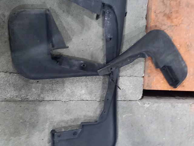 bontott FORD TRANSIT Hátsó Sárvédő Gumi Pár