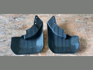 bontott FORD TRANSIT Hátsó Sárvédő Gumi Pár