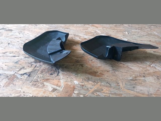 bontott FORD TRANSIT Hátsó Sárvédő Gumi Pár