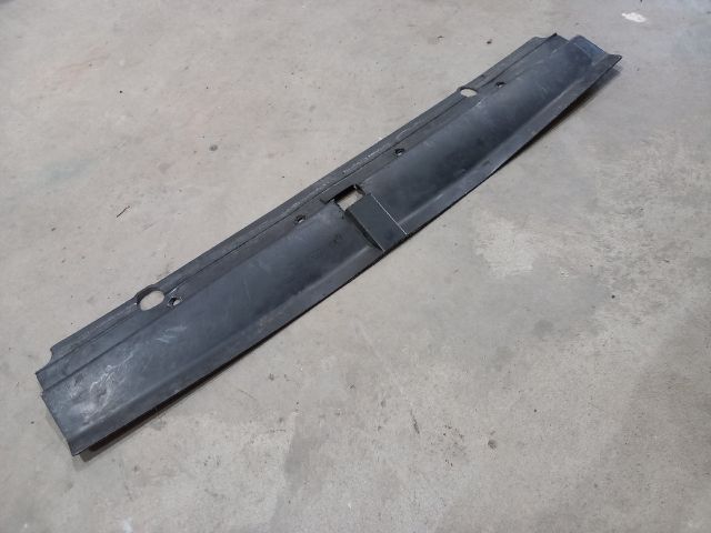 bontott FORD TRANSIT Hűtő Légterelő