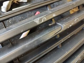 bontott FORD TRANSIT Hűtőrács