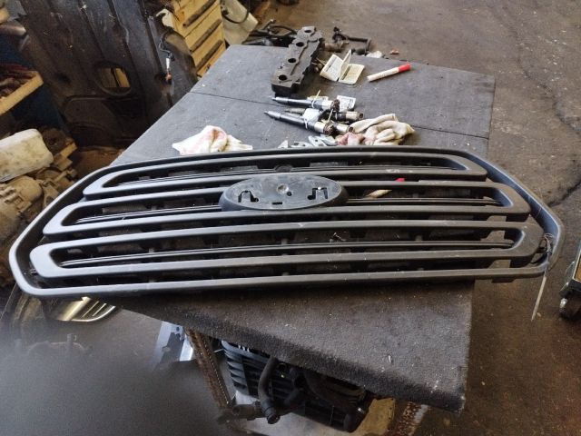 bontott FORD TRANSIT Hűtőrács