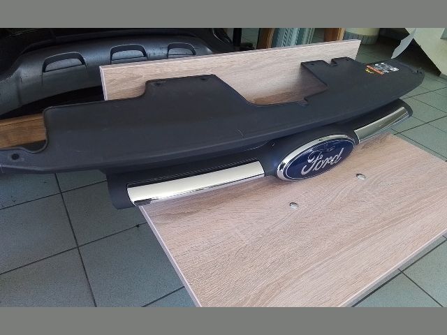 bontott FORD TRANSIT Hűtőrács