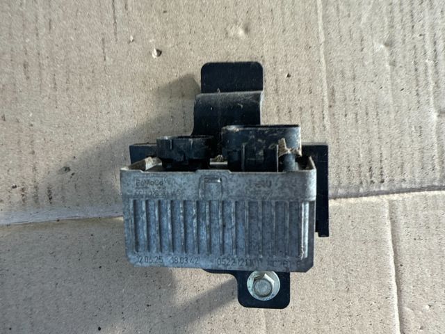 bontott FORD TRANSIT Izzító Relé