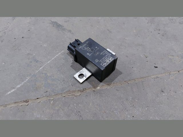 bontott FORD TRANSIT Izzító Relé