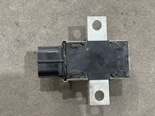 bontott FORD TRANSIT Izzító Relé