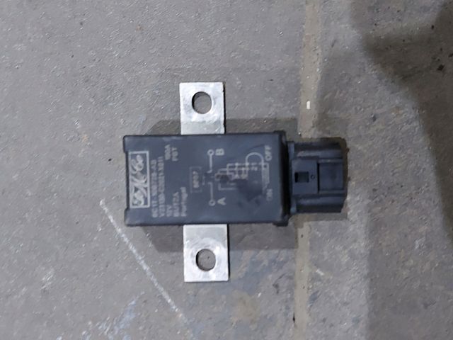 bontott FORD TRANSIT Izzító Relé