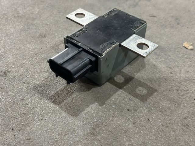 bontott FORD TRANSIT Izzító Relé