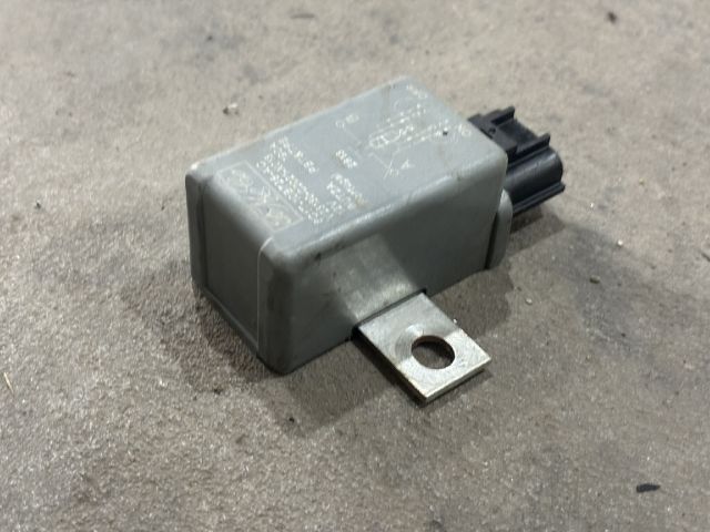 bontott FORD TRANSIT Izzító Relé