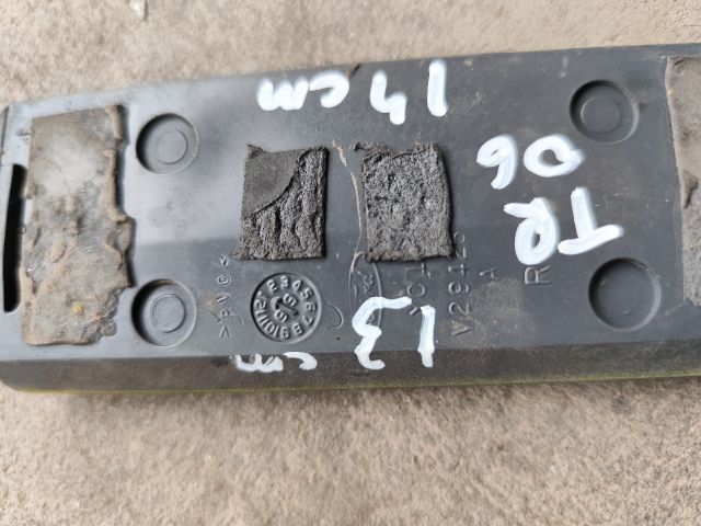 bontott FORD TRANSIT Jobb B Oszlop Díszléc