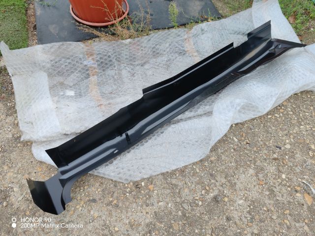 bontott FORD TRANSIT Jobb D Oszlop