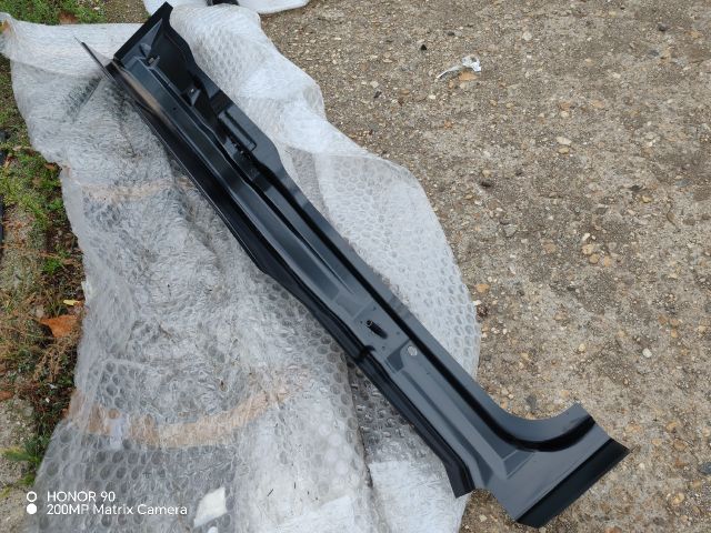 bontott FORD TRANSIT Jobb D Oszlop