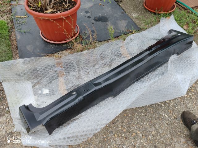 bontott FORD TRANSIT Jobb D Oszlop