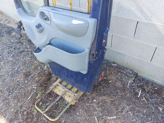 bontott FORD TRANSIT Jobb első Ajtó (Részeivel)