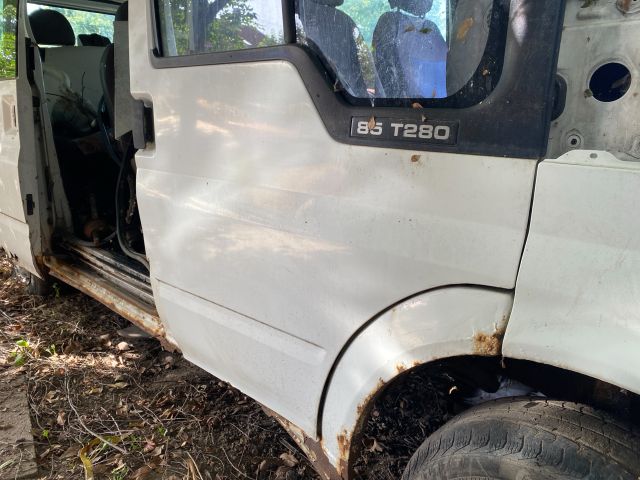 bontott FORD TRANSIT Jobb első Ajtó (Üres lemez)