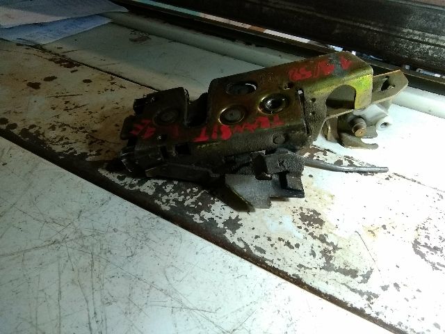 bontott FORD TRANSIT Jobb első Ajtózár