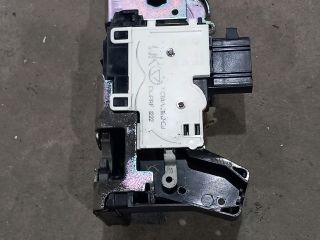 bontott FORD TRANSIT Jobb első Ajtózár