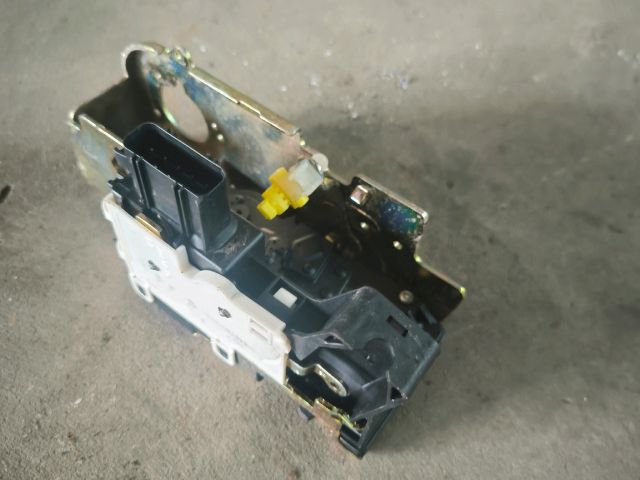 bontott FORD TRANSIT Jobb első Ajtózár