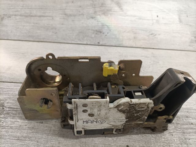 bontott FORD TRANSIT Jobb első Ajtózár