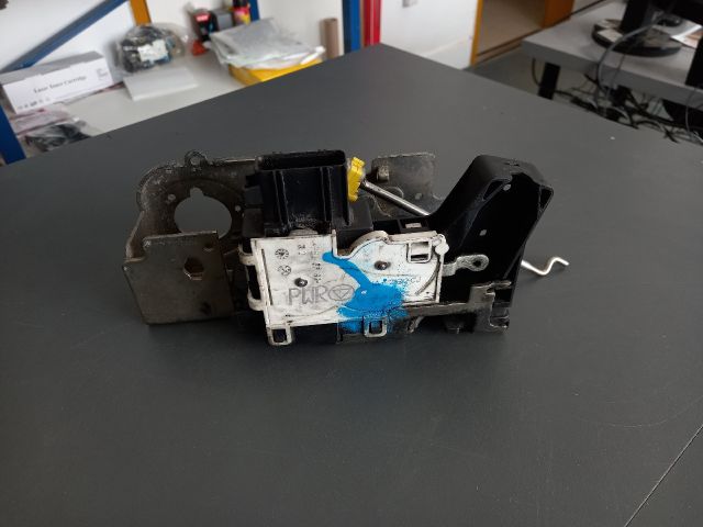 bontott FORD TRANSIT Jobb első Ajtózár