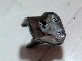 bontott FORD TRANSIT Jobb első Alsó Zsanér