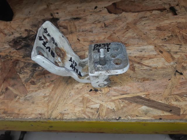 bontott FORD TRANSIT Jobb első Alsó Zsanér