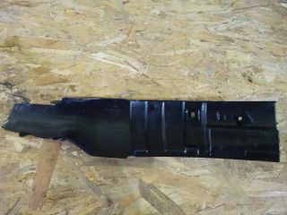 bontott FORD TRANSIT Jobb első Első Dobbetét (Kerékjárati, Műanyag)