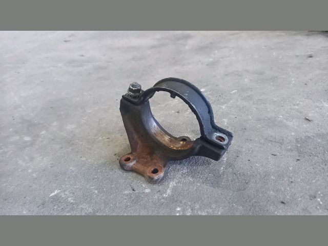 bontott FORD TRANSIT Jobb első Féltengely Tartó