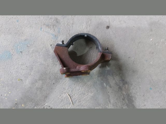 bontott FORD TRANSIT Jobb első Féltengely Tartó