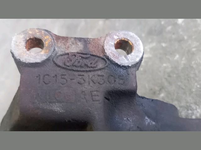 bontott FORD TRANSIT Jobb első Féltengely Tartó